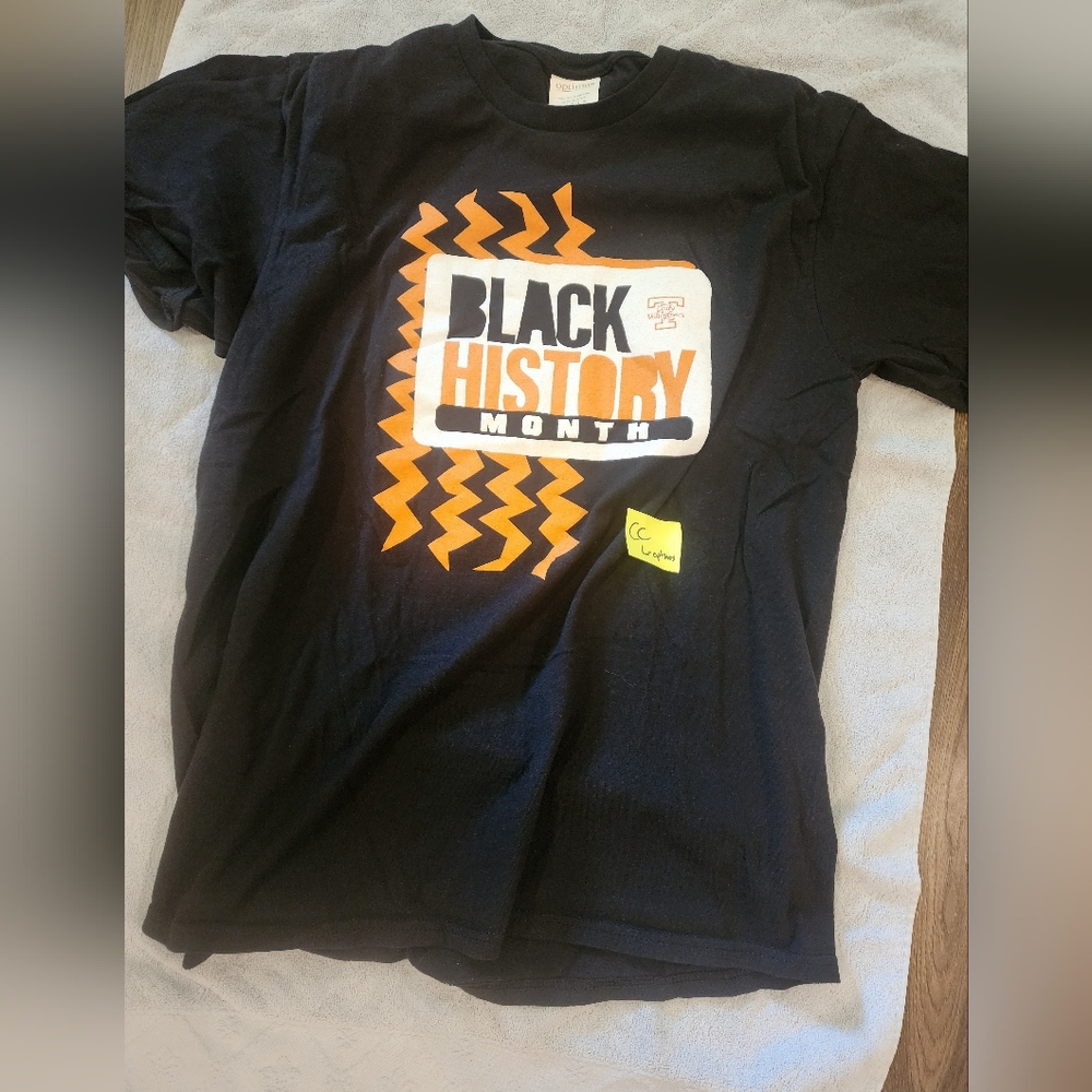 Lady Vols team issue Black History Month teen size L, (sleeves run wide)